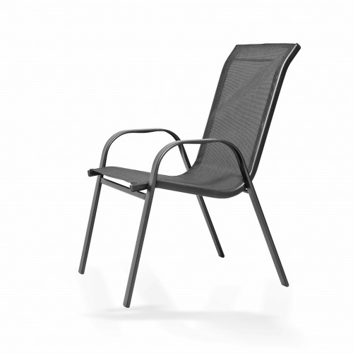 Czarne krzesło ogrodowe, posiada metalową ramę w czarnym kolorze oraz siedzisko i oparcie wykonane z siatkowego materiału, zapewniającego elastyczność i komfort -  ujęcie nr 2