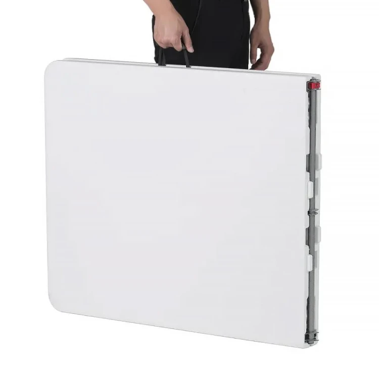 Wymiary stołu (złożonego - walizki): długość 90cm, szerokość 70cm, grubość 8cm.
