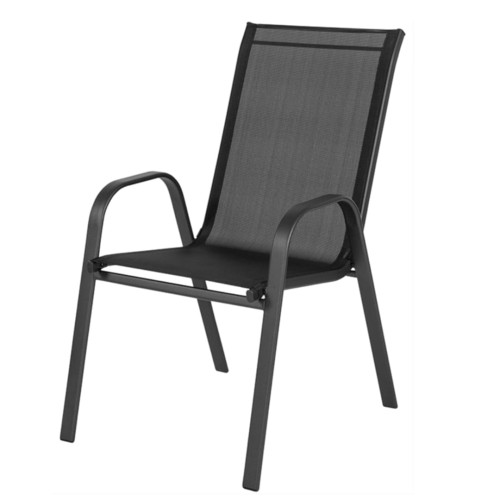 Czarne krzesło ogrodowe, posiada metalową ramę w czarnym kolorze oraz siedzisko i oparcie wykonane z siatkowego materiału, zapewniającego elastyczność i komfort -  ujęcie nr 1