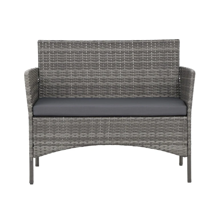 Szara dwuosobowa sofa na białym tle - ujęcie nr 1
