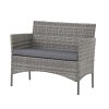 Szara dwuosobowa sofa na białym tle - ujęcie nr 2