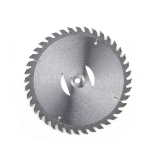 Okrągła tarcza tnąca do podkaszarki.