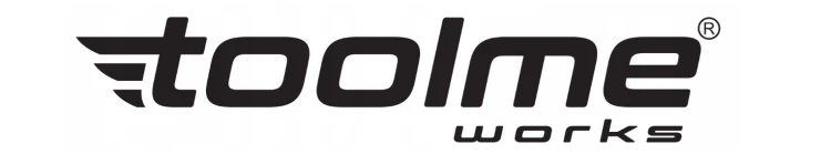 Czarne logo TOOLME WORKS na białym tle.