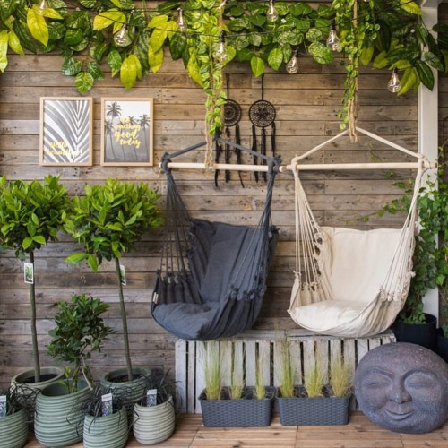 Elegancki design i stonowana kolorystyka doskonale wkomponują się w nowoczesne, boho czy skandynawskie aranżacje.