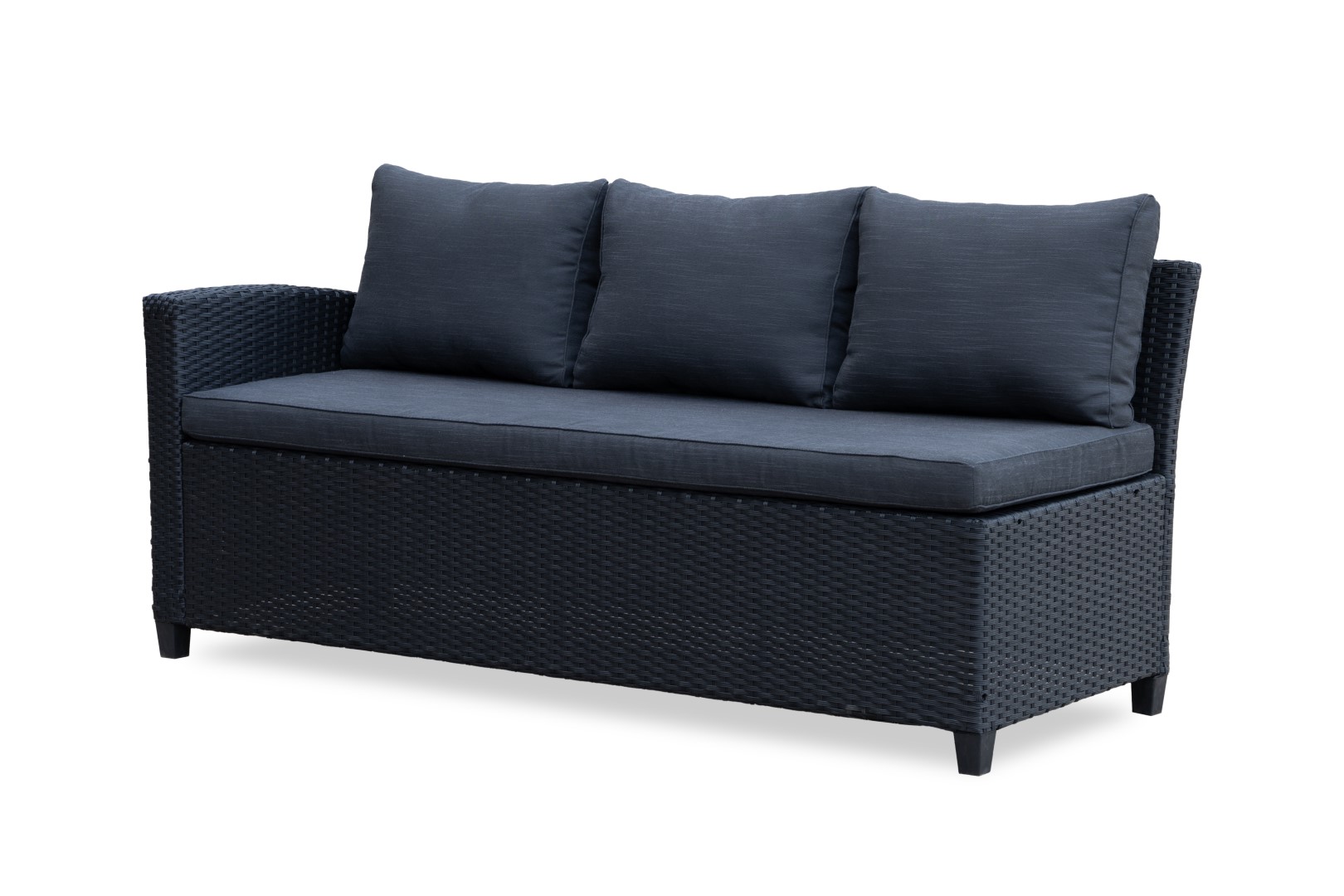 Sofa z czarnego technorattanu z szarymi poduszkami - ujęcie nr 2