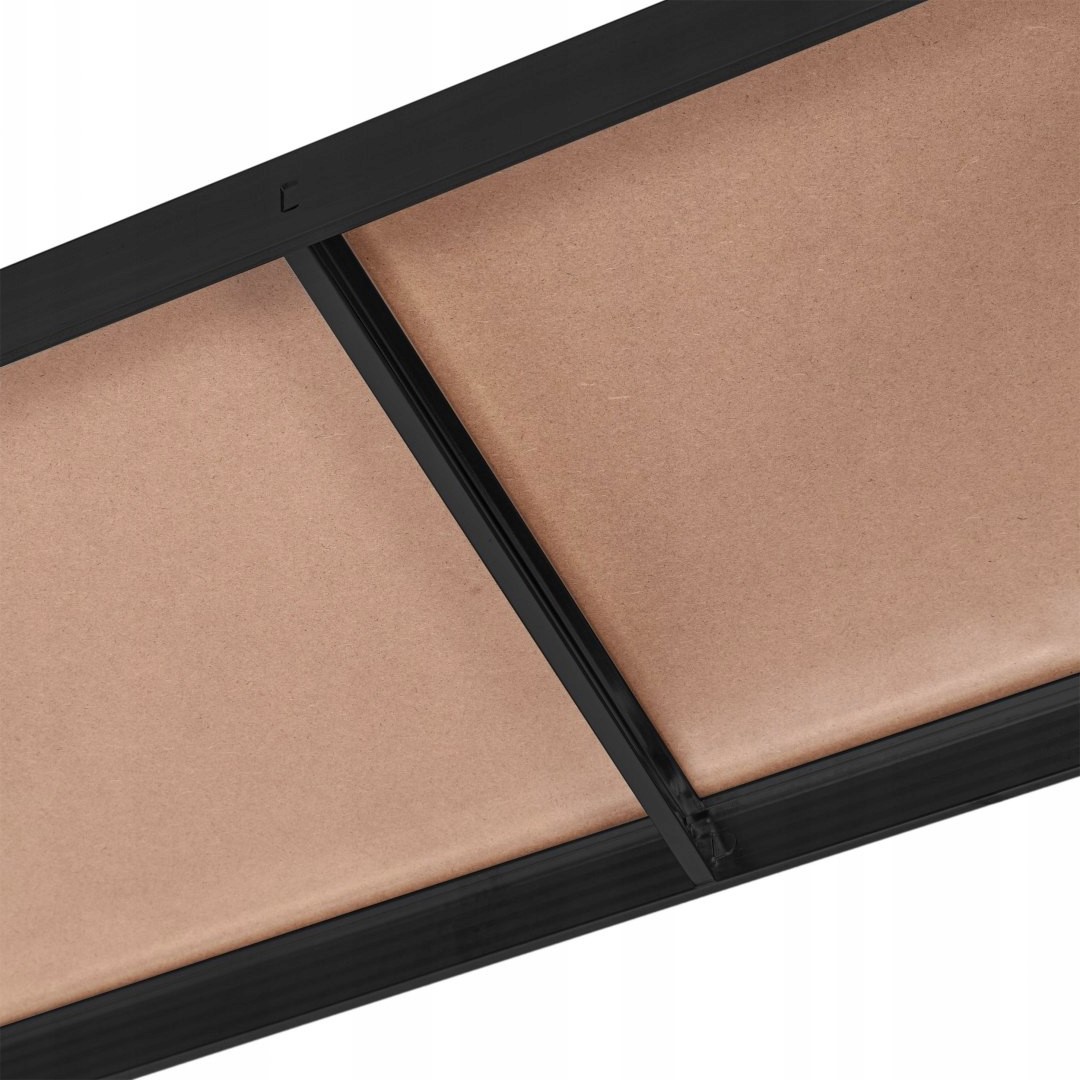 Półki z możliwością regulacji. Bez użycia dodatkowych śrub.